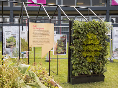 Die Ausstellung „Einfach Grün. Greening the City“ im Bürgerpark, Düsseldorf. Foto: Claudia Dreysse